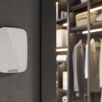 Ajax Superior KeyPad Plus, bílá