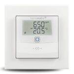 Homematic IP Drátový CO2 senzor s LC displejem — HmIPW-SCTHD