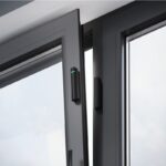 Ajax DoorProtect Plus Fibra, černá
