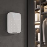 Ajax KeyPad Plus, bílá