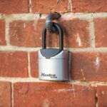 Bezpečnostní mini schránka Master Lock 5406EURD s okem
