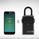 Bezpečnostní schránka Master Lock 5441EURD Bluetooth