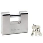 Obdélníkový visací zámek Master Lock 690EURD pro zvýšenou ochranu — 90mm